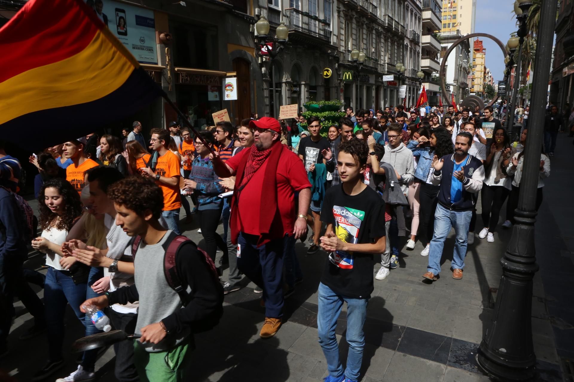 Manifestación de estudiantes en Las Palmas de Gran Canaria. (ALEJANDRO RAMOS)