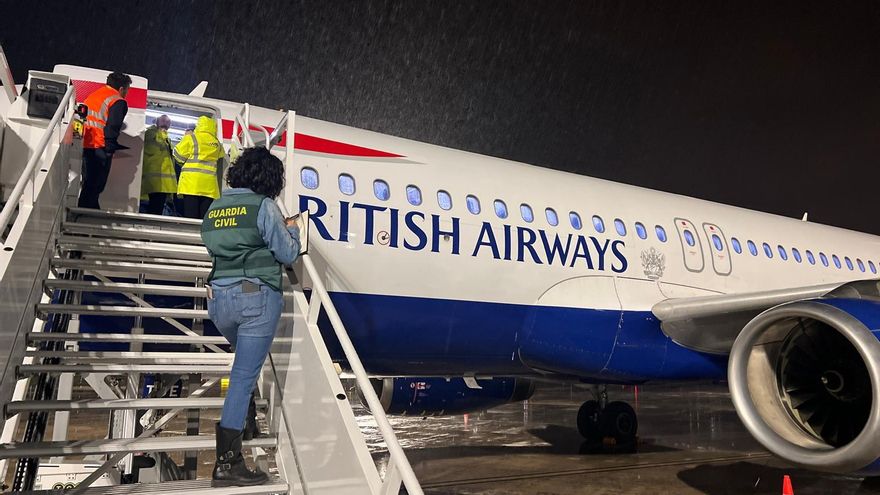 Un vuelo de Londres a Gibraltar aterriza de emergencia en Loiu por el fallecimiento de un pasajero