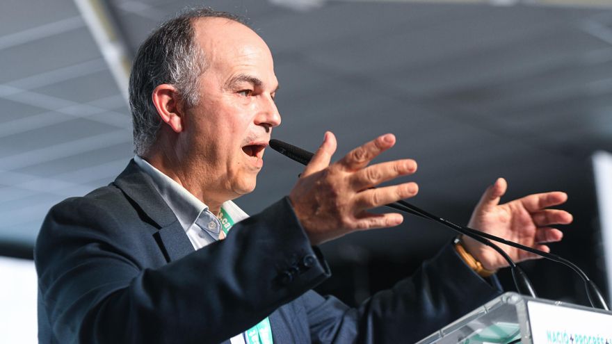 Archivo - El secretario general de Junts, Jordi Turull , durante el congreso de Junts, a 25 de octubre de 2024, en Calella, Barcelona, Catalunya (España).