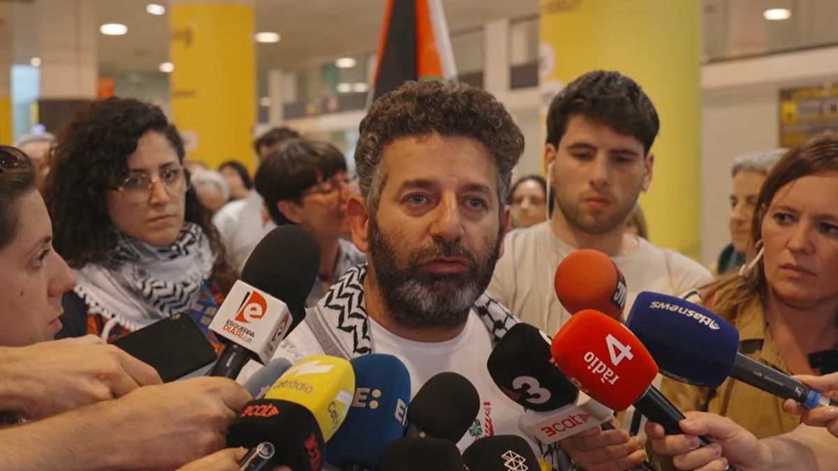 El tripulante de la Flotilla Saif Abukeshek vuelve a Barcelona tras 10 días secuestrado en Israel