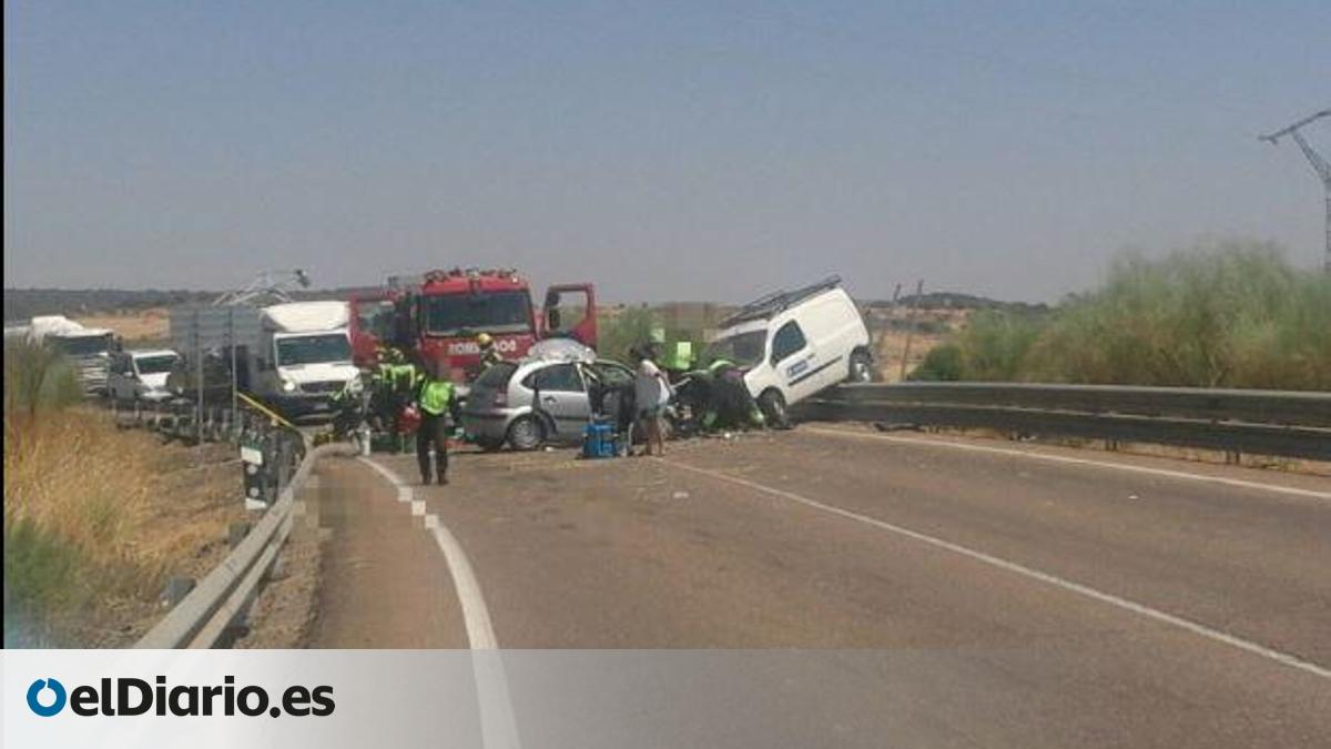 Un muerto y tres heridos en un accidente en La Roca de la Sierra
