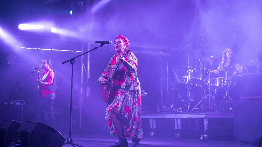 Amparanoia, durante su actuación en el WOMAD