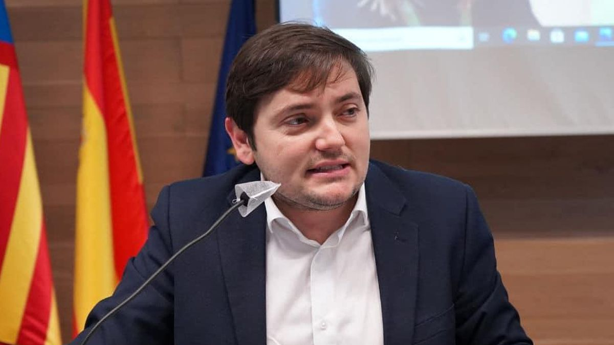 Un alto cargo de Mazón y de Pérez Llorca tildó de "desorganizado" y con "muchas interrupciones" el Cecopi de la dana