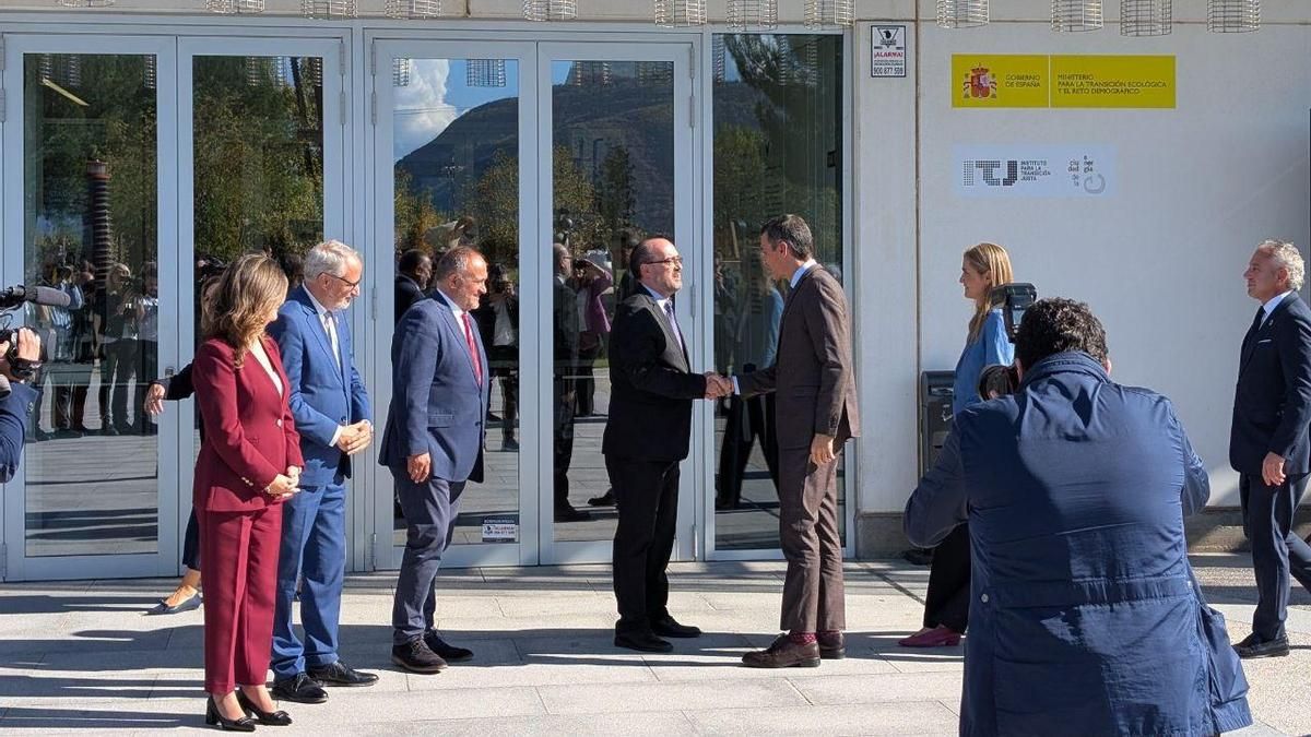 Pedro Sánchez a su llegada a La Térmica Cultural de Ponferrada