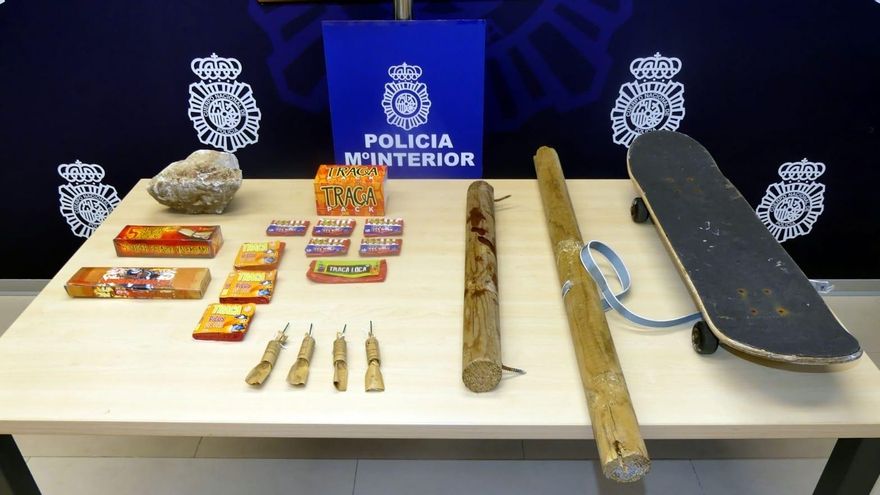 Objetos intervenidos durante los disturbios.