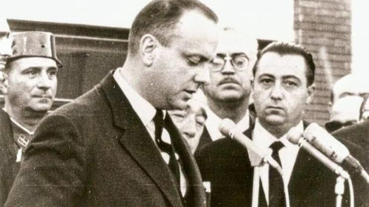 Seis décadas de radio pública