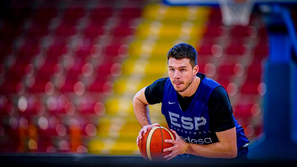 Entrenamiento de la selección española de baloncesto abierto a escolares cordobeses
