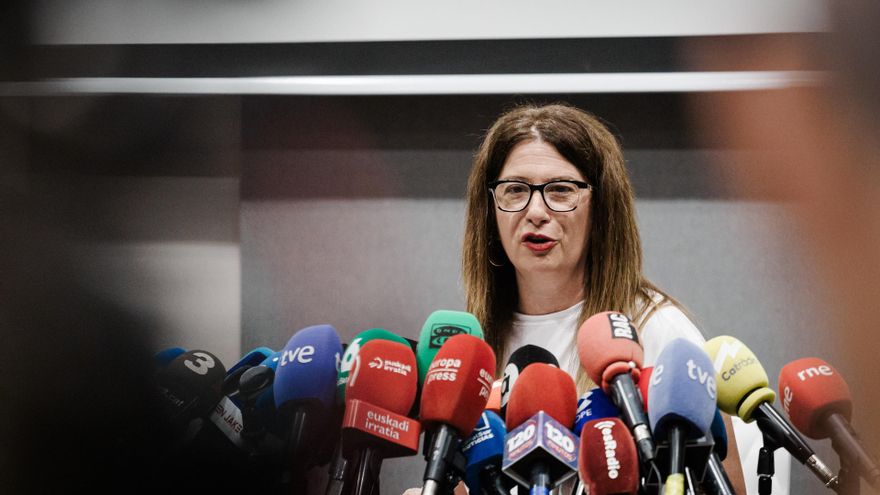 La exmilitante socialista Leire Díez durante una rueda de prensa
