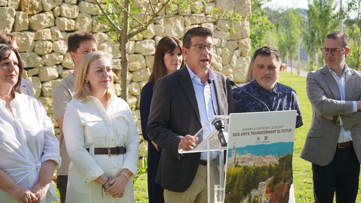 Jorge Rodríguez junto a Natàlia Enguix, durante la su comparecencia.