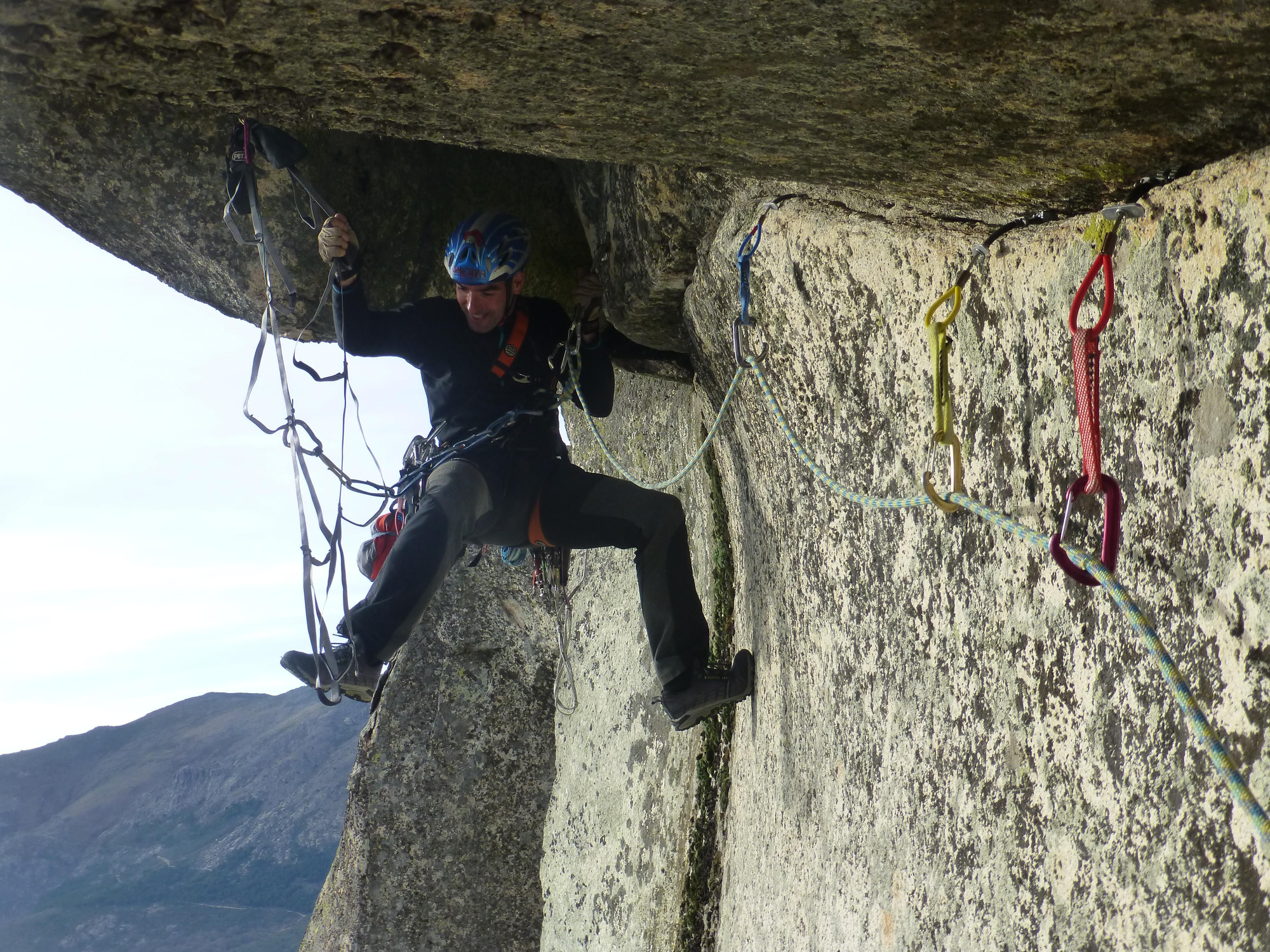 Adriano “Pincho” en la vía ‘Yatra’.