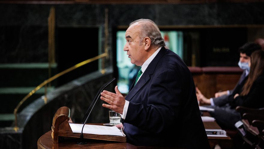 Dos excargos del PP, candidatos de Vox en Santander y Cantabria: un negacionista del cambio climático y la sustituta de Bárcenas en el Senado