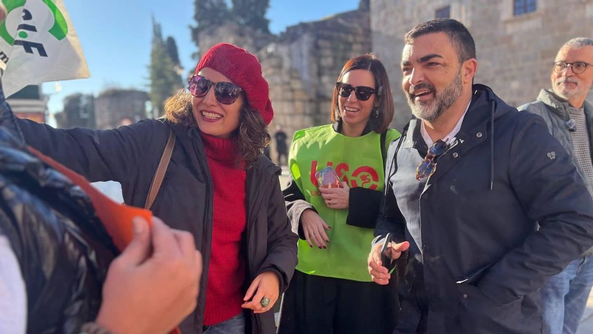 Irene de Miguel: “La quinta presidenta mejor pagada de España tiene hoy dos manifestaciones de colectivos cuyas condiciones laborales son insoportables”