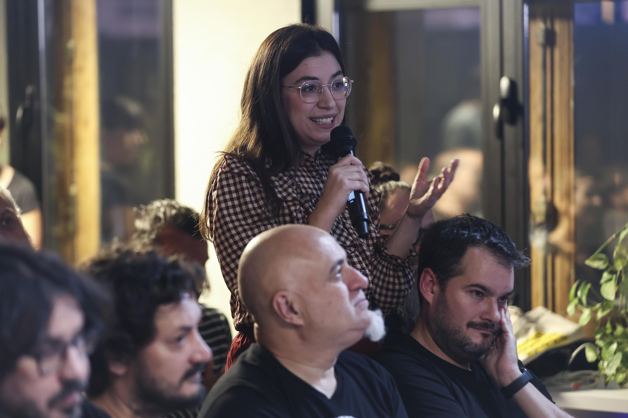 Quique González en la redacción de elDiario.es