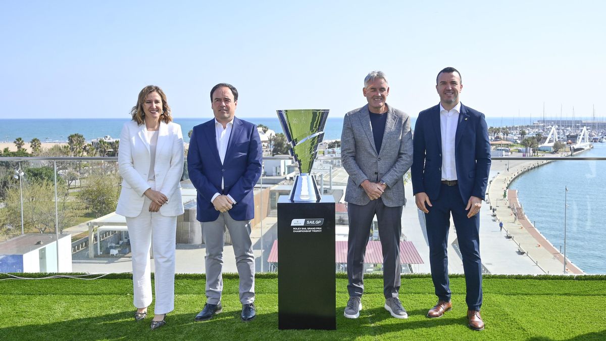 María José Catalá, Juan Francisco Pérez Llorca,  Rusell Coutts y Vicente Mompó, en la Marina de València.