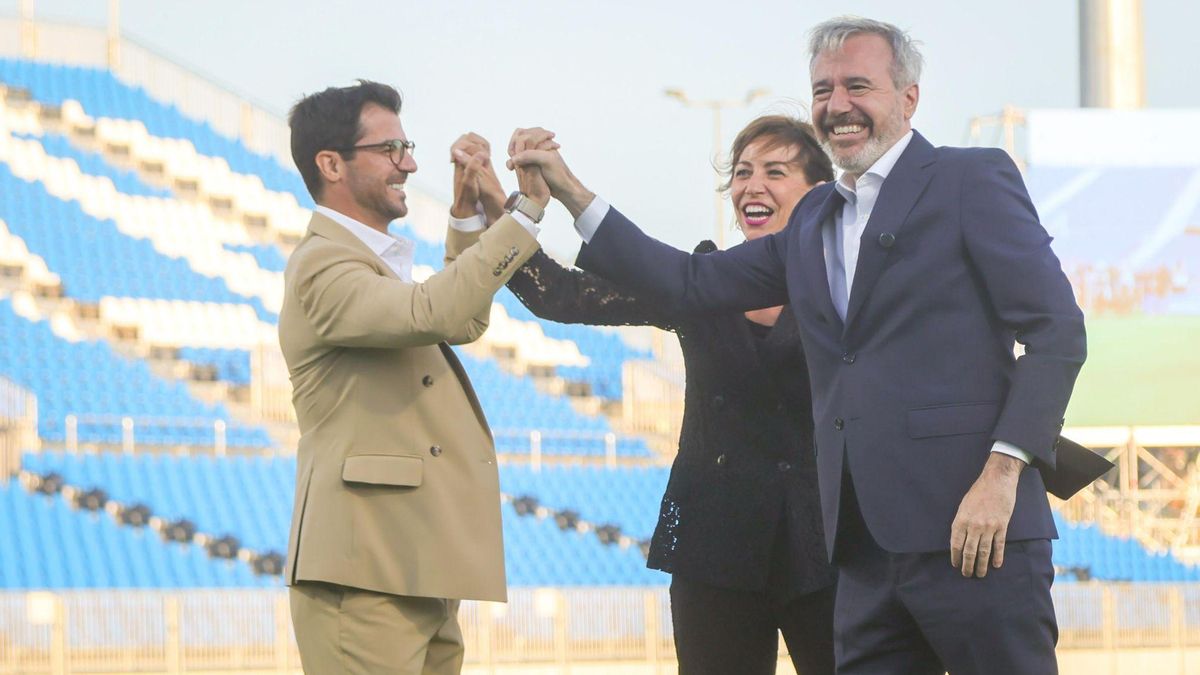 El presidente de Gobierno de Aragón, Jorge Azcón; la alcaldesa de Zaragoza, Natalia Chueca; y el director general del Real Zaragoza, Fernando López