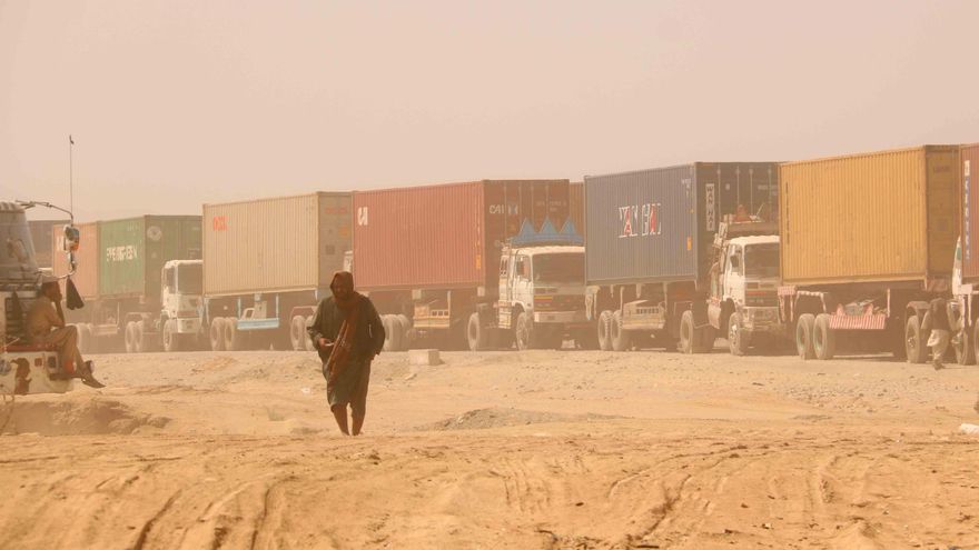 Afganos de la minoría hazara huyen a Pakistán por temor a los talibanes: "Es una cuestión de vida o muerte"