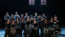 El Ballet Nacional de España (BNE) en una actuación hoy en Pekín con la representación de las piezas "Zaguán" y "Alento", en abril.