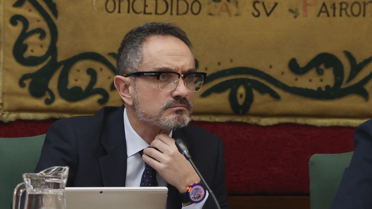 Un juzgado admite la querella de la exconcejala de Móstoles por acoso sexual y laboral contra el alcalde y el PP