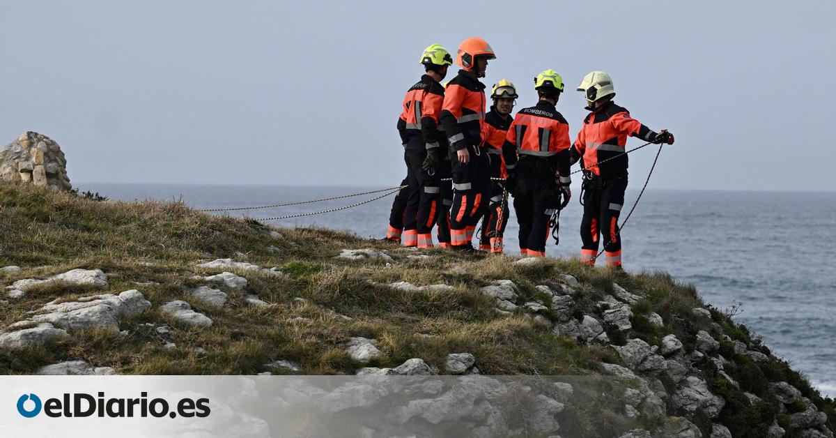 El día siguiente en la playa de Santander donde colapsó la pasarela: vecinos del mar, marcados por la  Mala bajada 
