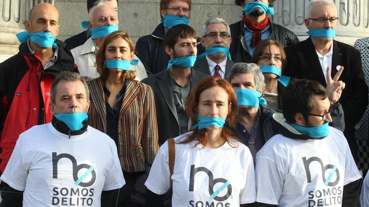 Convocan un cortejo fúnebre ante el Congreso en protesta por Ley de Seguridad Ciudadana que 'mata' a la democracia