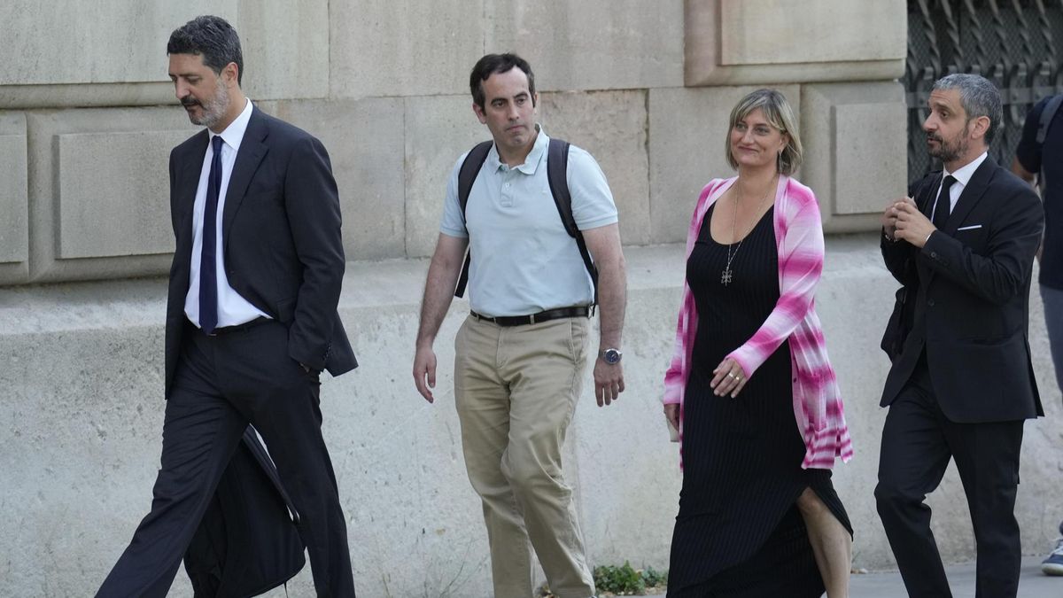 La Audiencia de Barcelona retira el delito que podía implicar cárcel para los exconsellers de Salud por las vacunas a policías