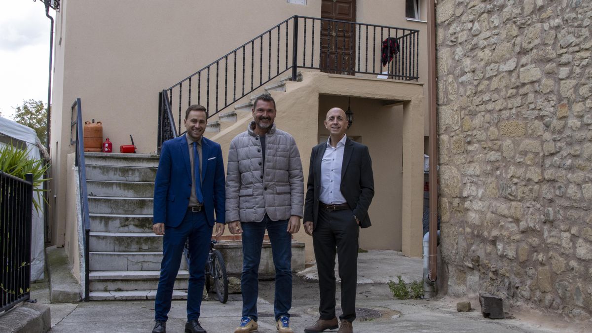 Edificio municipal para viviendas en el pueblo de Villalobar