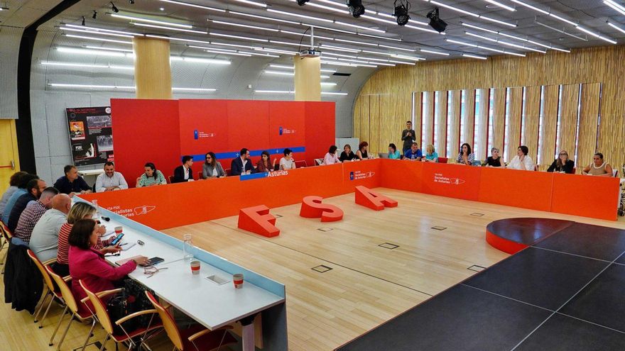 La Federación Socialista Asturiana exige la dimisión del presidente de la Federación de Fútbol de la región