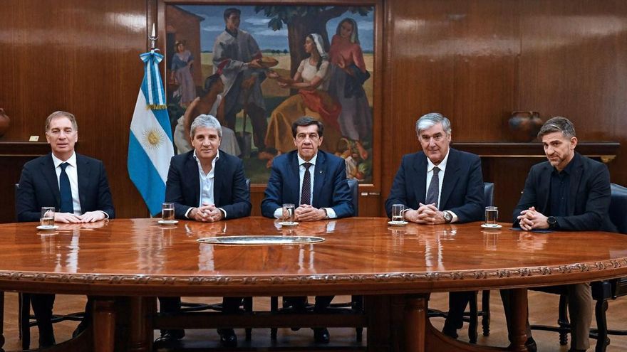Santilli busca votos entre los gobernadores mientras el Presupuesto abre una interna en el Gobierno