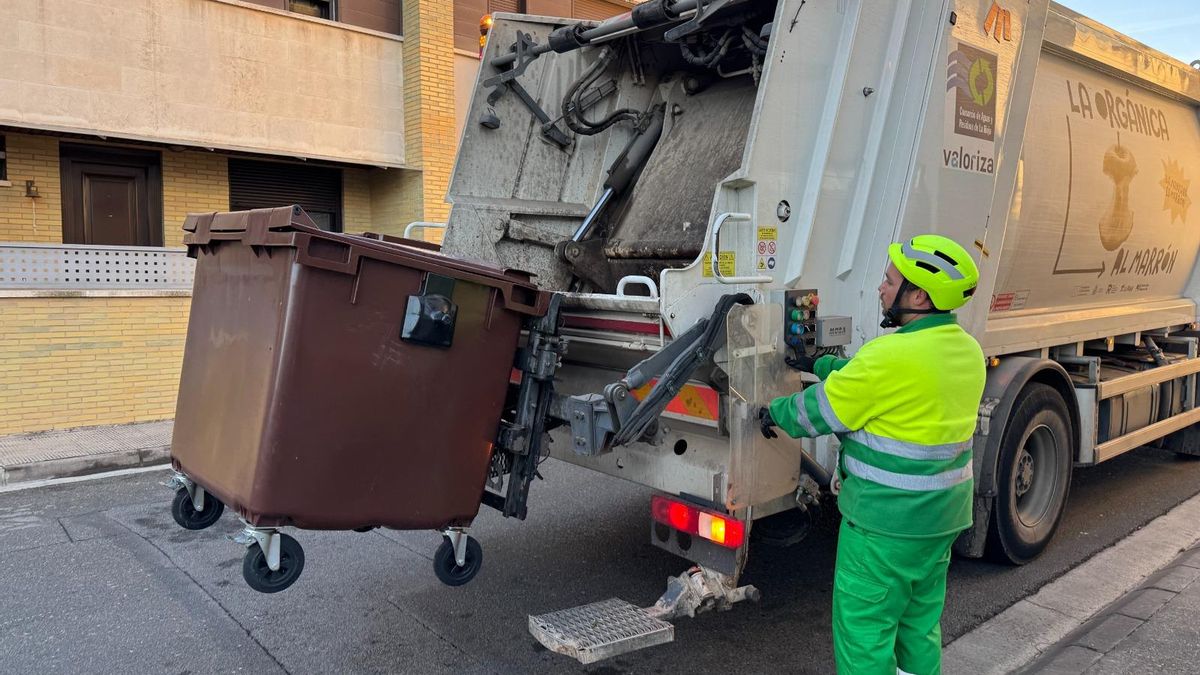 Salgamos de dudas: ¿Qué va y qué no va al contenedor marrón?