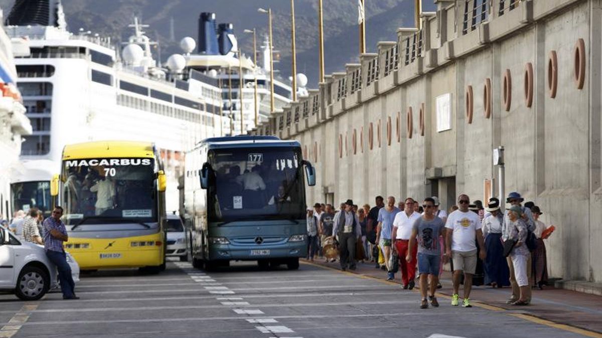 Cruceristas en el puerto de Santa Cruz de Tenerife / Foto de la Autoridad Portuaria