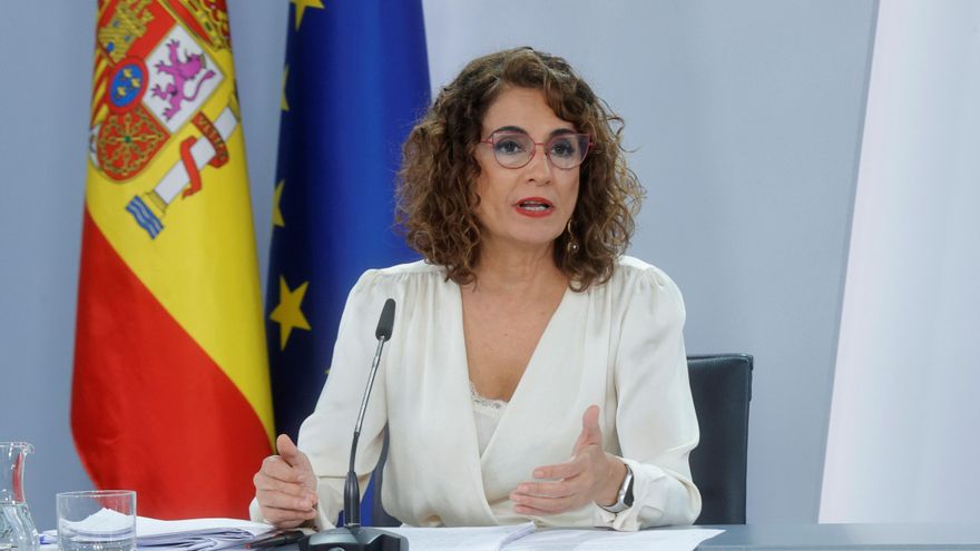 La ministra de Hacienda, María Jesús Montero, participa en la rueda de prensa posterior al Consejo de Ministros extraordinario EFE/Zipi