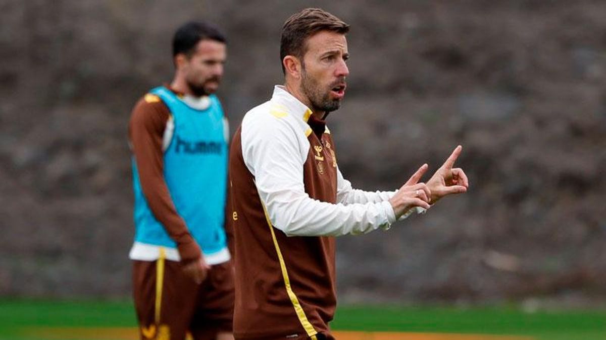 Luis García asegura que Las Palmas debe insistir en su idea para “ganar y volver a volar”