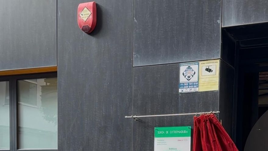 El nombre de la jurista extremeña María Telo luce en la sede del Instituto Extremeño de la Mujer