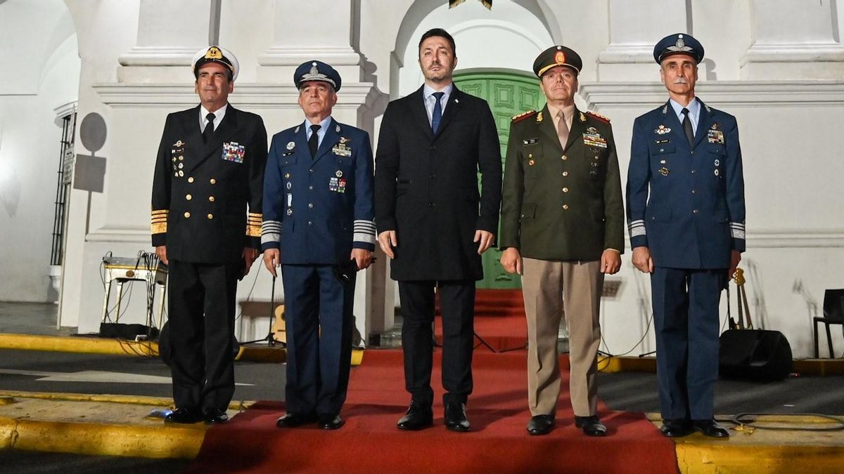 El Gobierno selló un nuevo acuerdo salarial para las FFAA.