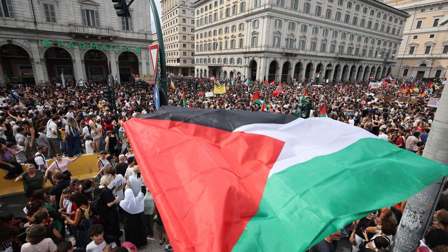 Miles de personas bloquean Roma y otras ciudades italianas por la ofensiva israelí en Gaza