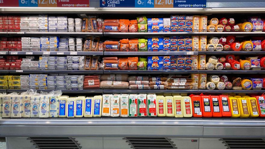 Los supermercados tratan de aguantar el peso de la inflación: perderán margen antes que clientes por subir precios