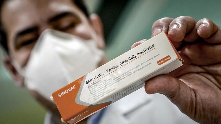 China aprueba el uso de la vacuna de Sinovac para menores de entre 3 y 17 años