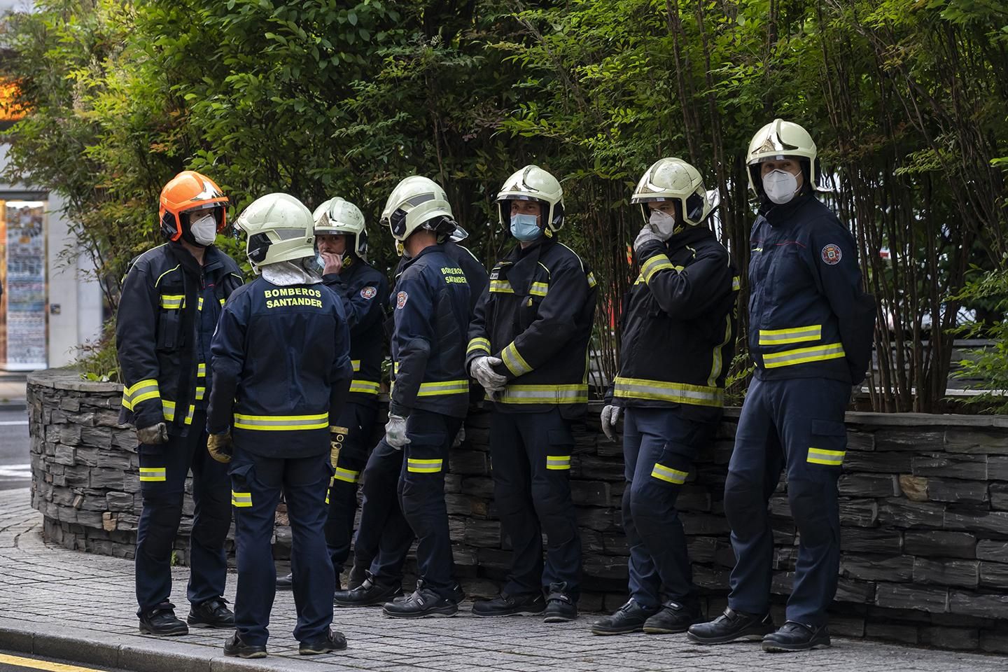 La "máxima prioridad", una vez desalojado el inmueble, es tratar de estabilizar la zona afectada por el pilar dañado y que no se produzca ningún tipo de colapso estructural. | JOAQUÍN GÓMEZ SASTRE