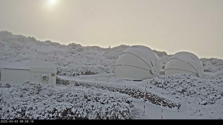 Aumenta el espesor del manto de nieve en las cumbres de La Palma