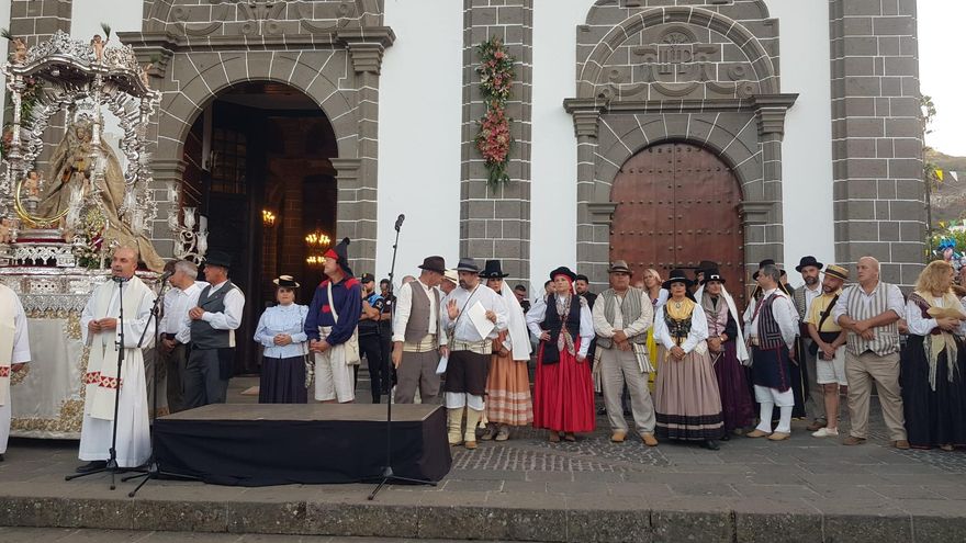 Actos en la Basílica de Teror durante la ofrenda a la Virgen del Pino este viernes
