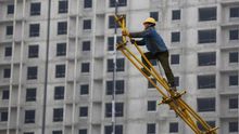 El 30% de los trabajadores gana menos de 1.215 euros brutos al mes.