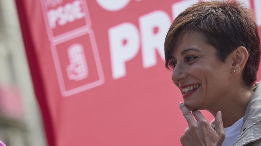La ministra de Política Territorial y portavoz del Gobierno de España, Isabel Rodríguez, durante un acto de campaña del PSN PSOE, a 21 de mayo de 2023, en Pamplona, Navarra (España).