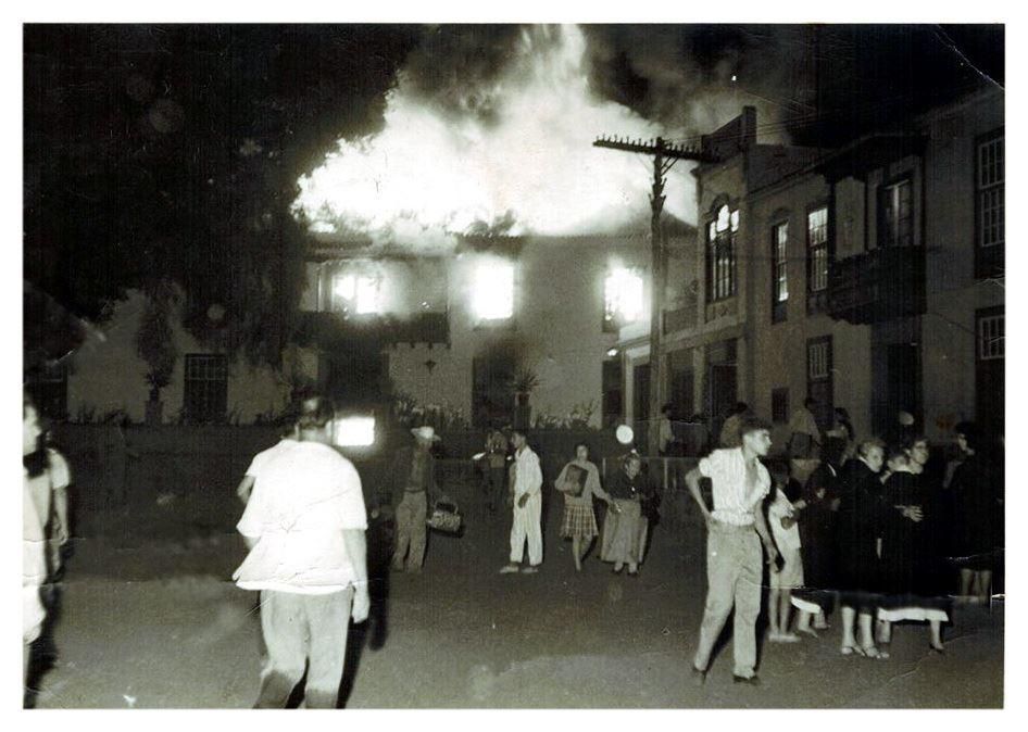 Incendio en una casona de Argual en 1961.