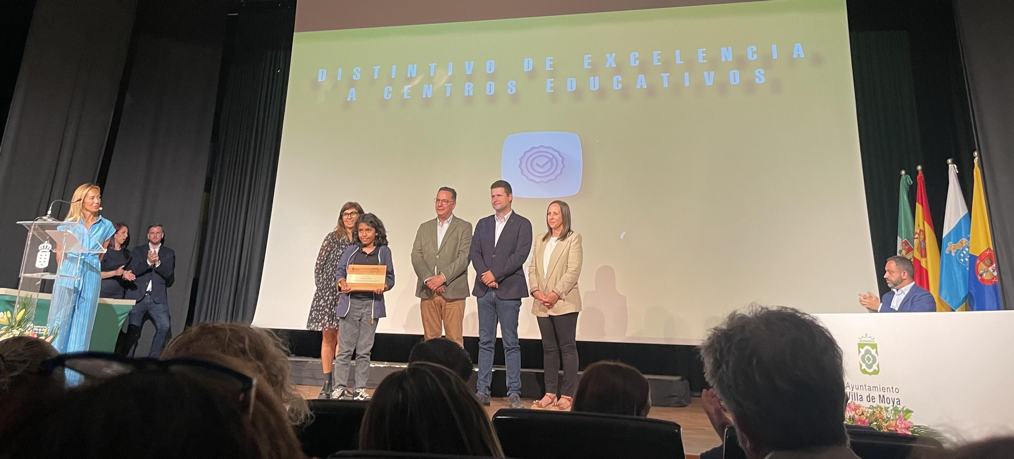 Entrega de la Distinción de Excelencia 2023/2024 al CEIP El Roque.