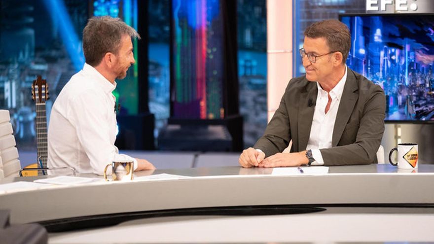 Las perlas de Feijóo en El Hormiguero: lío con la ley de eutanasia, naranjas a 12 céntimos el kilo y mensajes a Julio Iglesias