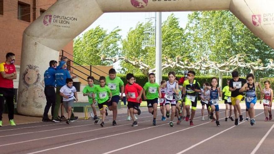 Duatlón SuperSprint en Santa María del Páramo. / Asociación Fotográfica Paramesa Enfocarte