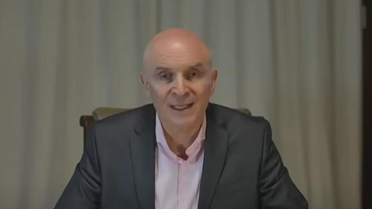 José Luis Espert leyó un comunicado para explicar su versión sobre su relación con "Fred" Machado y el cobro de US$200.000.