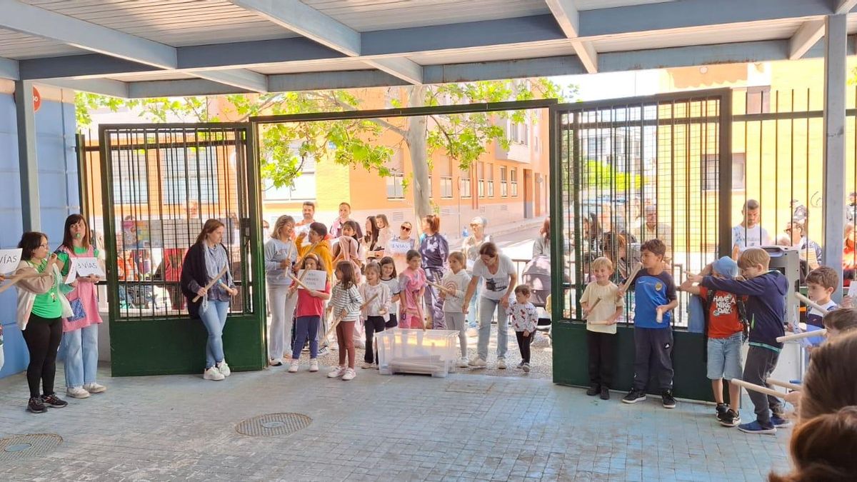 Concentración en el CEIP Octavus de Utebo
