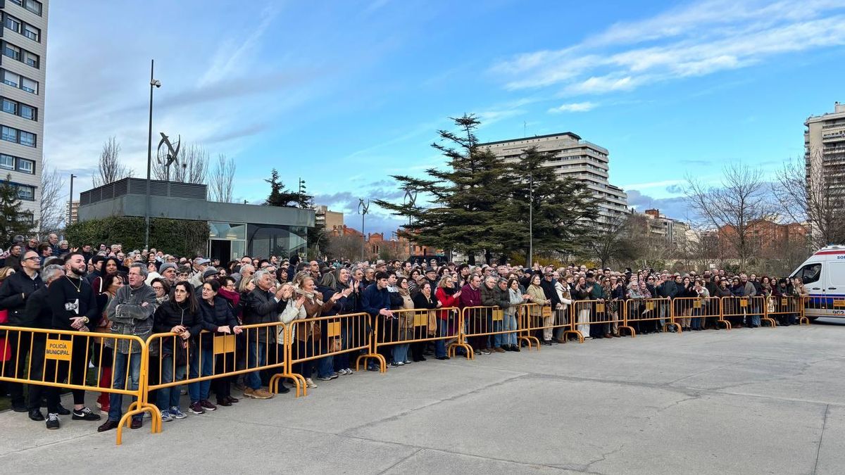 Cierre de campaña en Castilla y León: el "No a la Guerra" del PSOE, el voto "que vale doble" del PP y la "salvación nacional" de Vox