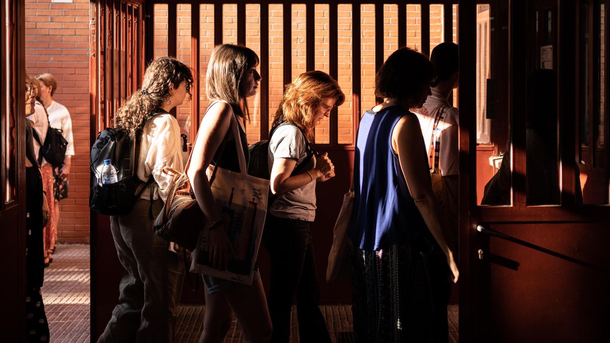 Docentes interinos, cuando cobrar el verano depende de dónde trabajes